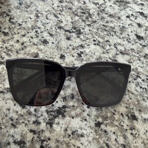 GENTLE MONSTER Black Square Sunglasses
